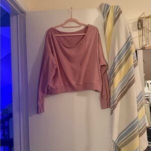 Hollister Cropped Scoop-Neck Sweater in Dusty Rose